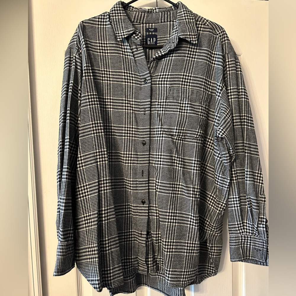 Gap L worn once flannel